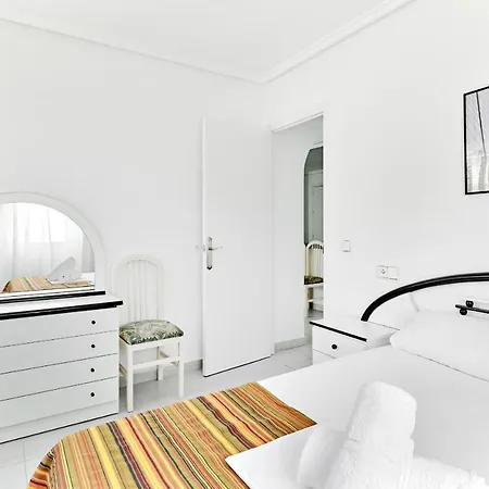 Espanhouse Goleta, 37 * Torrevieja